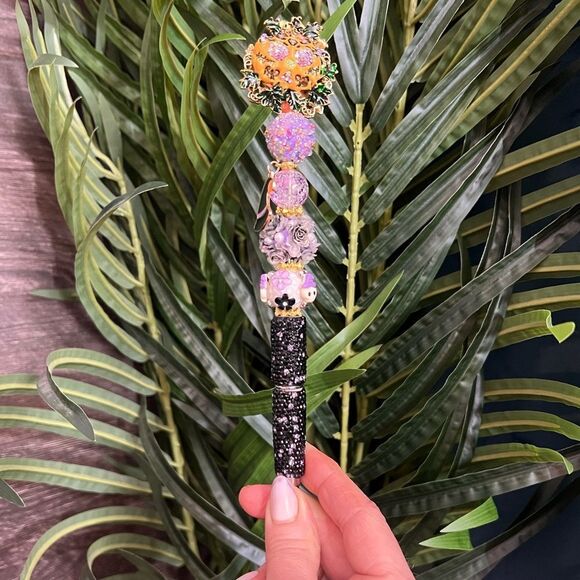 Halloween Hand-Made Custom Extended Beaded Pen with Large Fancy Jack-O-Lantern. - Picture 5 of 9